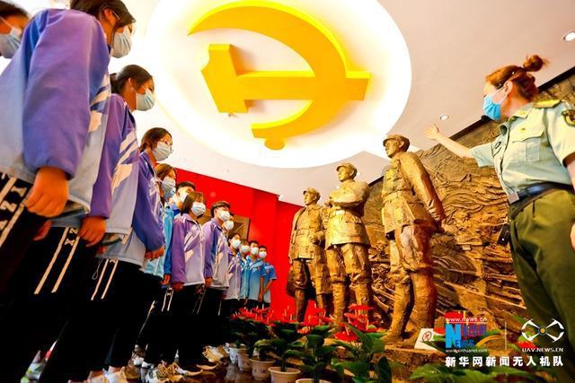 歌词里边有努力努力不甘于平凡是什么歌名?-专注问答交流